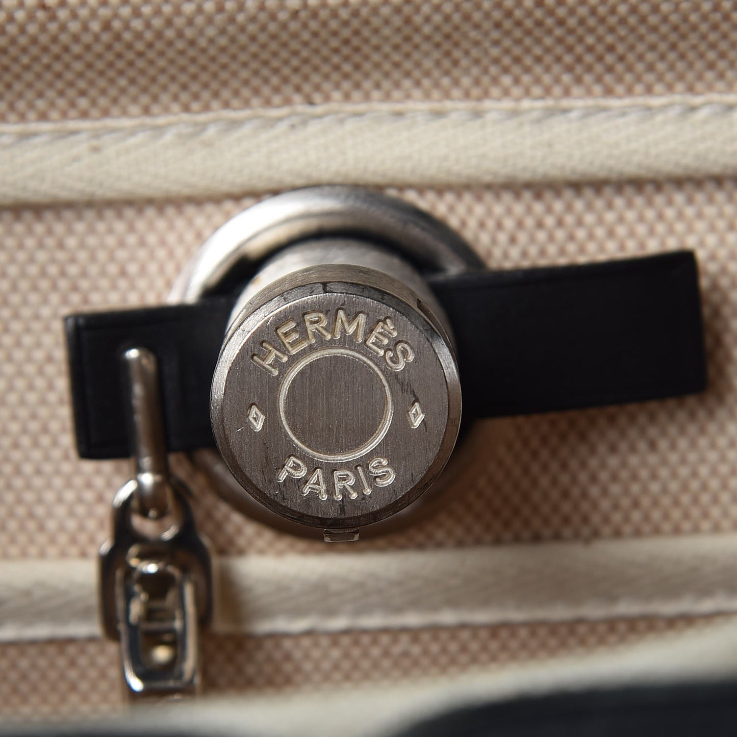 Toile Vache Calfskin Herbag 30 PM Natural Black