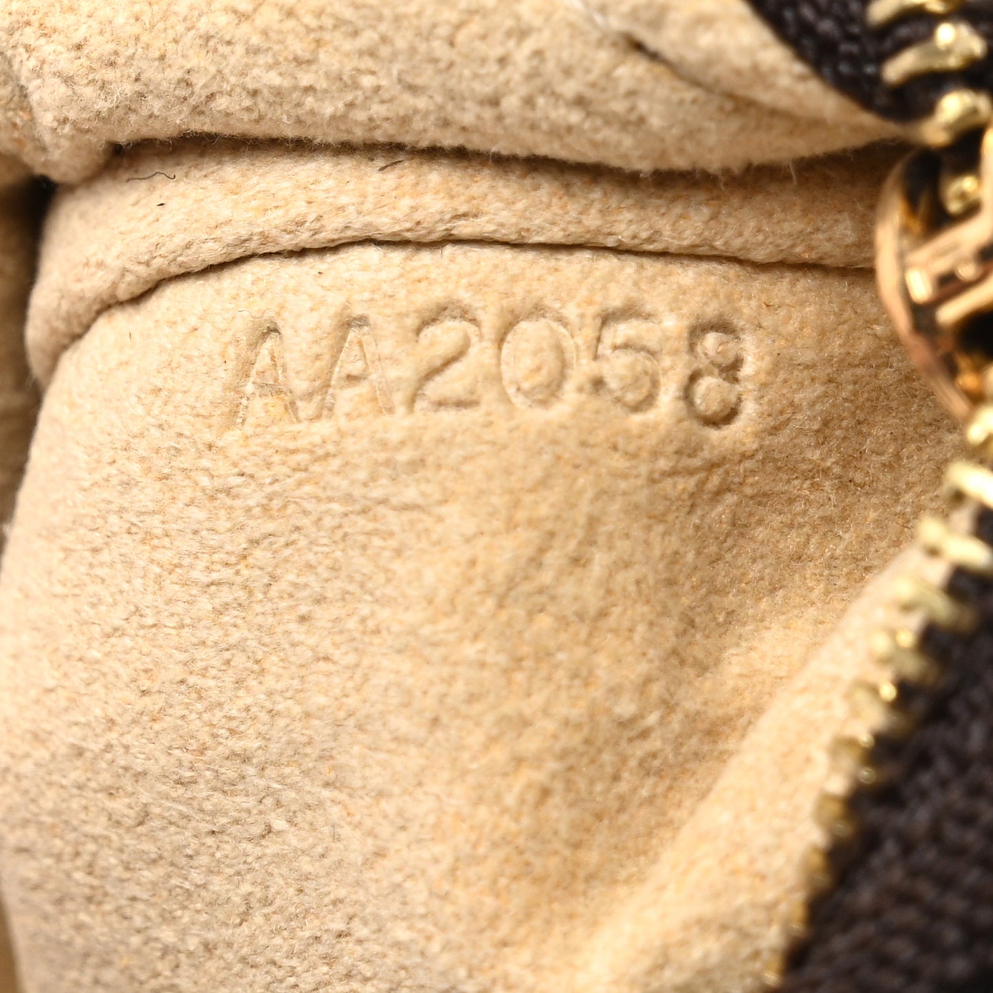 Monogram Pochette Milla PM