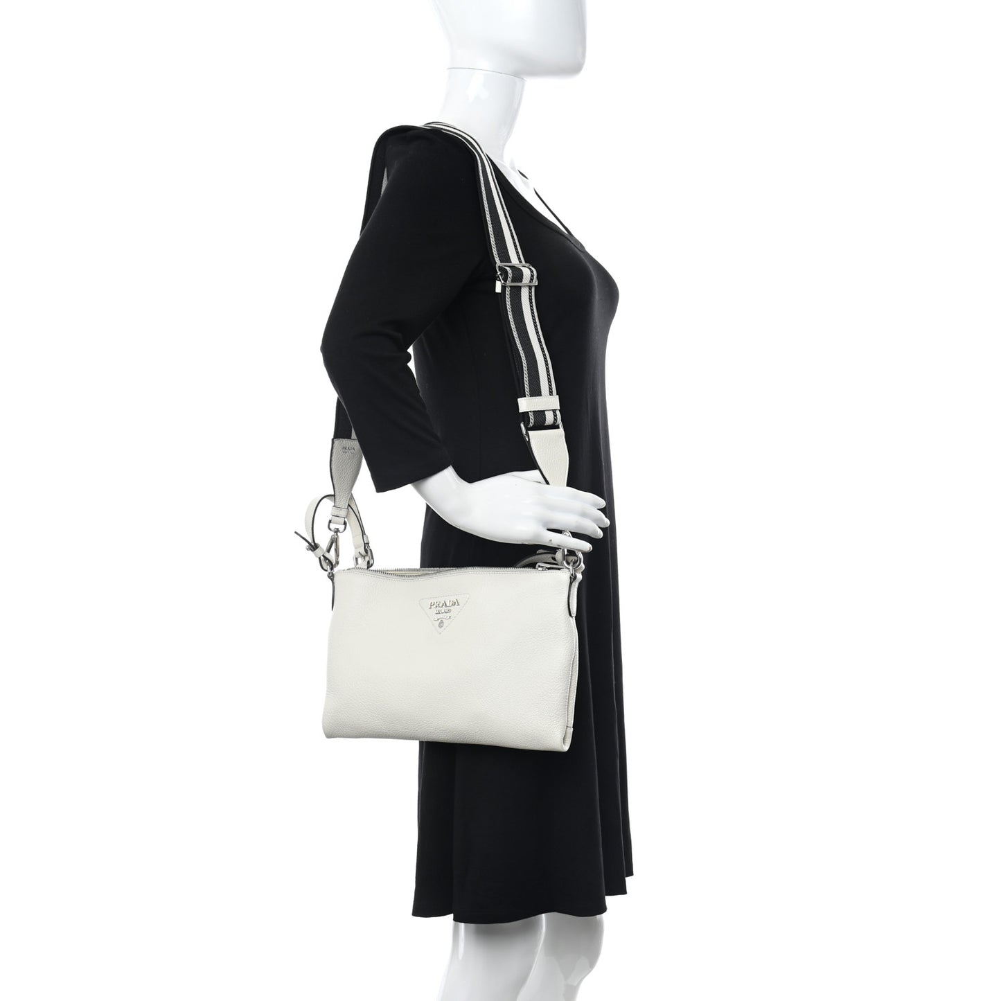 Vitello Daino Soft Zippered Shoulder Bag White