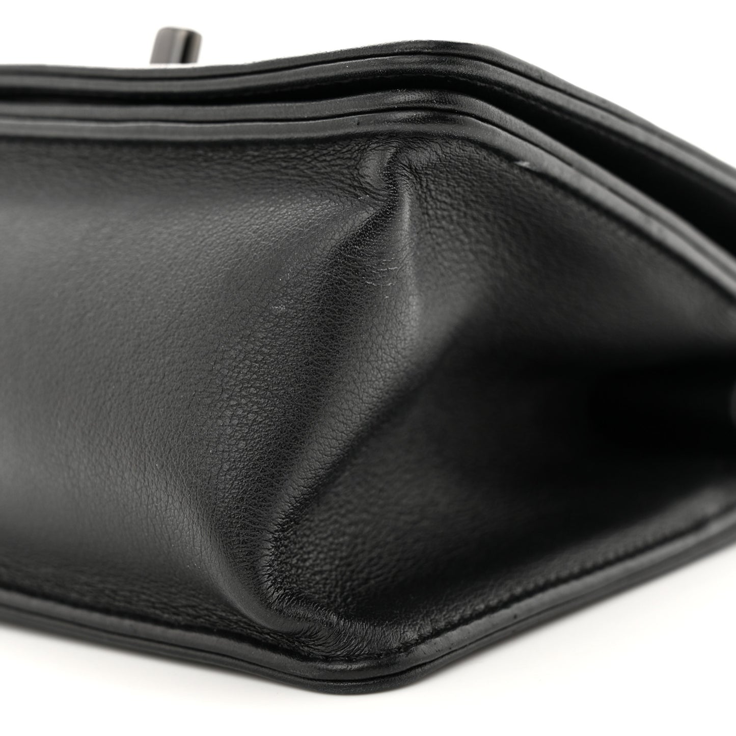 Calfskin Mini Propeller Flap Black