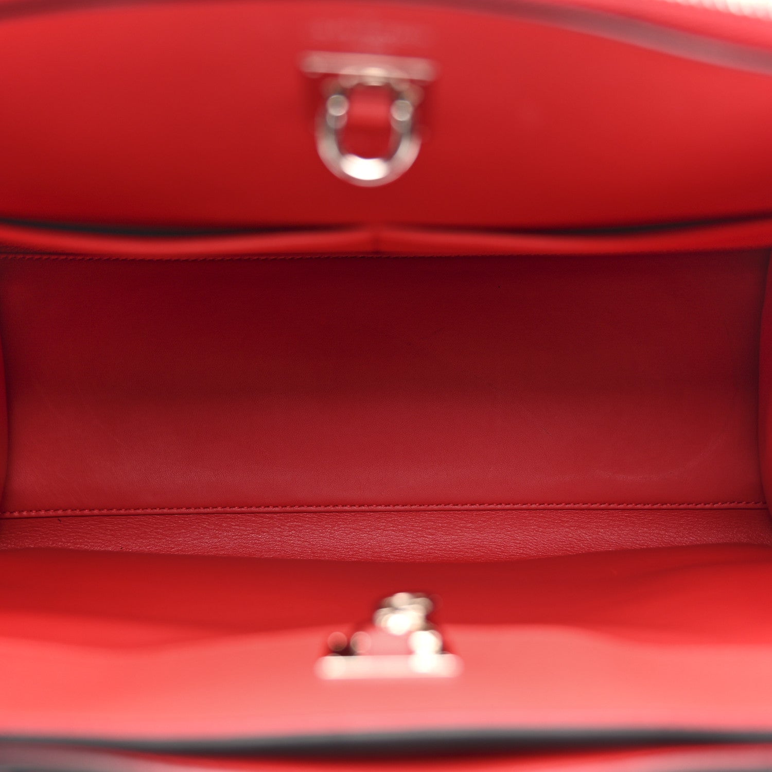 Louis Vuitton Taurillon City Steamer MM Rubis 5 of 12