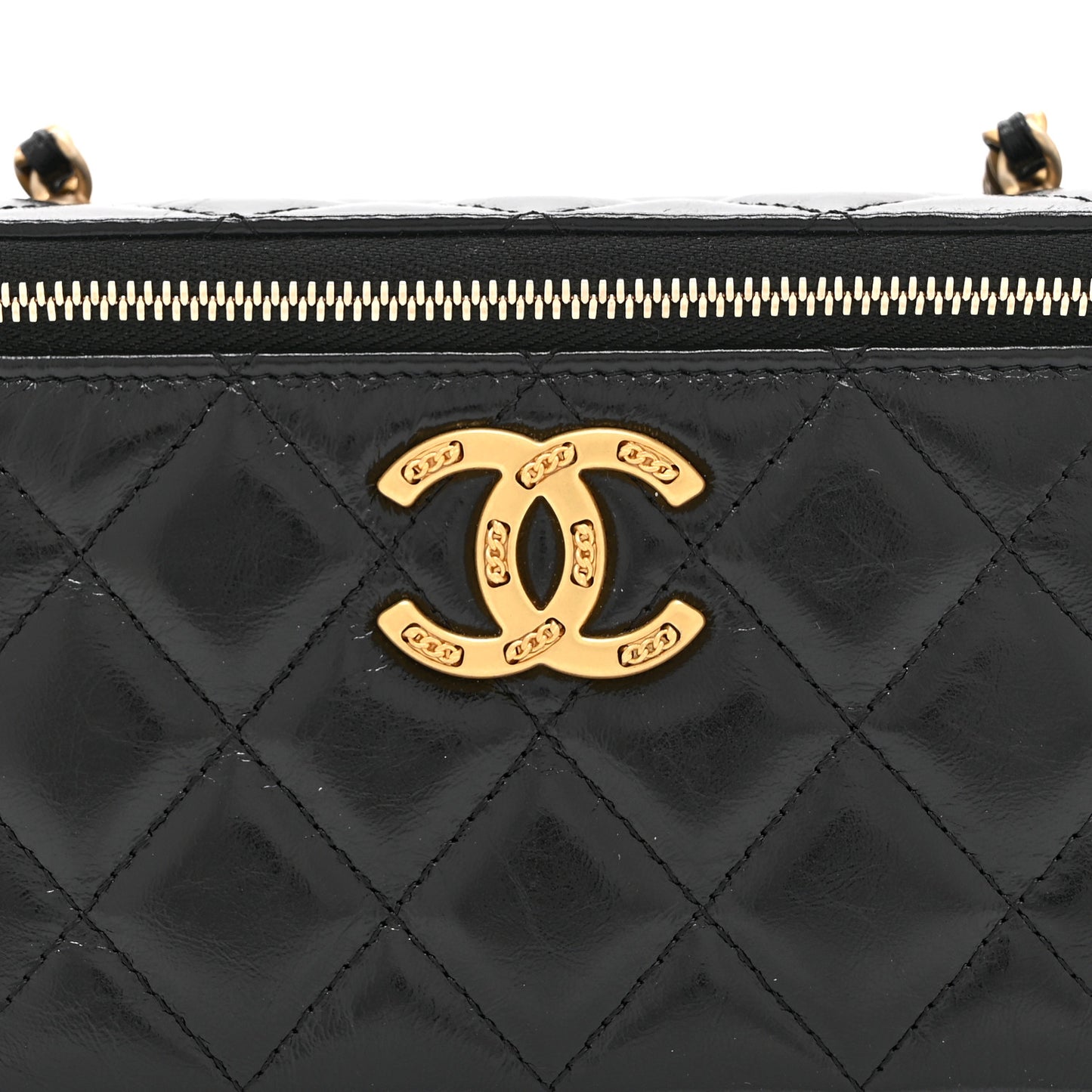 Shiny Lambskin Quilted Small Vanity Case With Chain Black