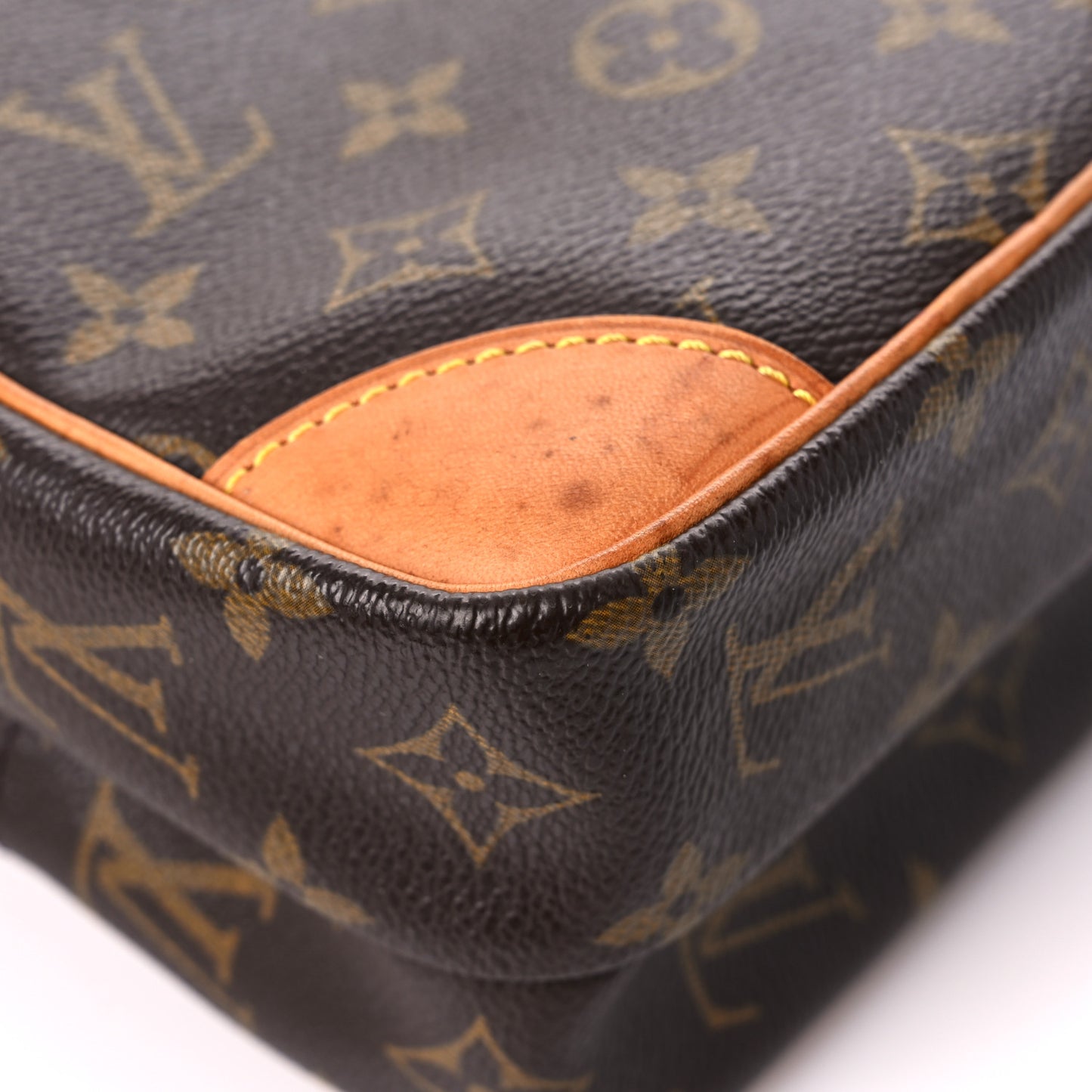 Monogram Amazone