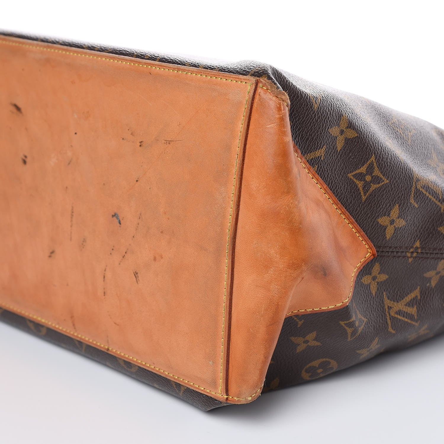 Louis Vuitton Monogram Cabas Mezzo 8 of 16