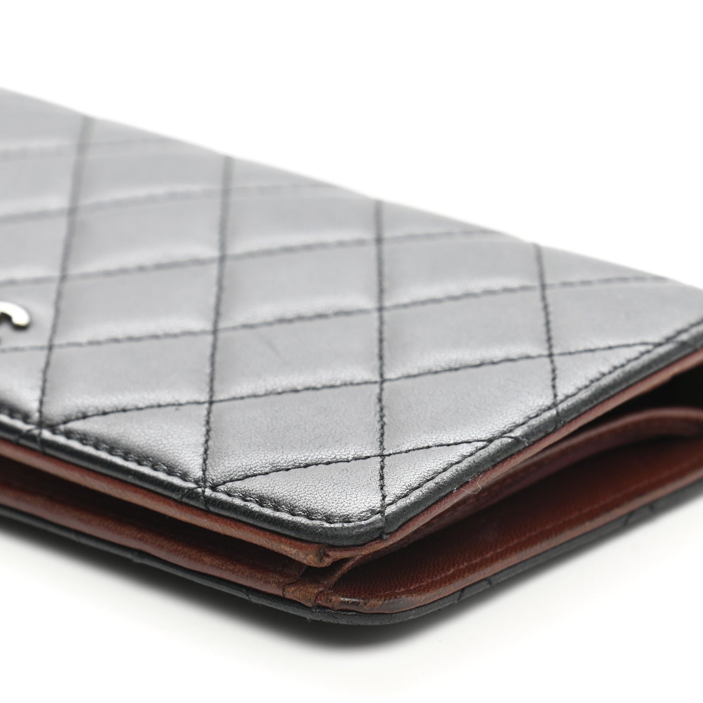 Lambskin Quilted Yen Wallet Black