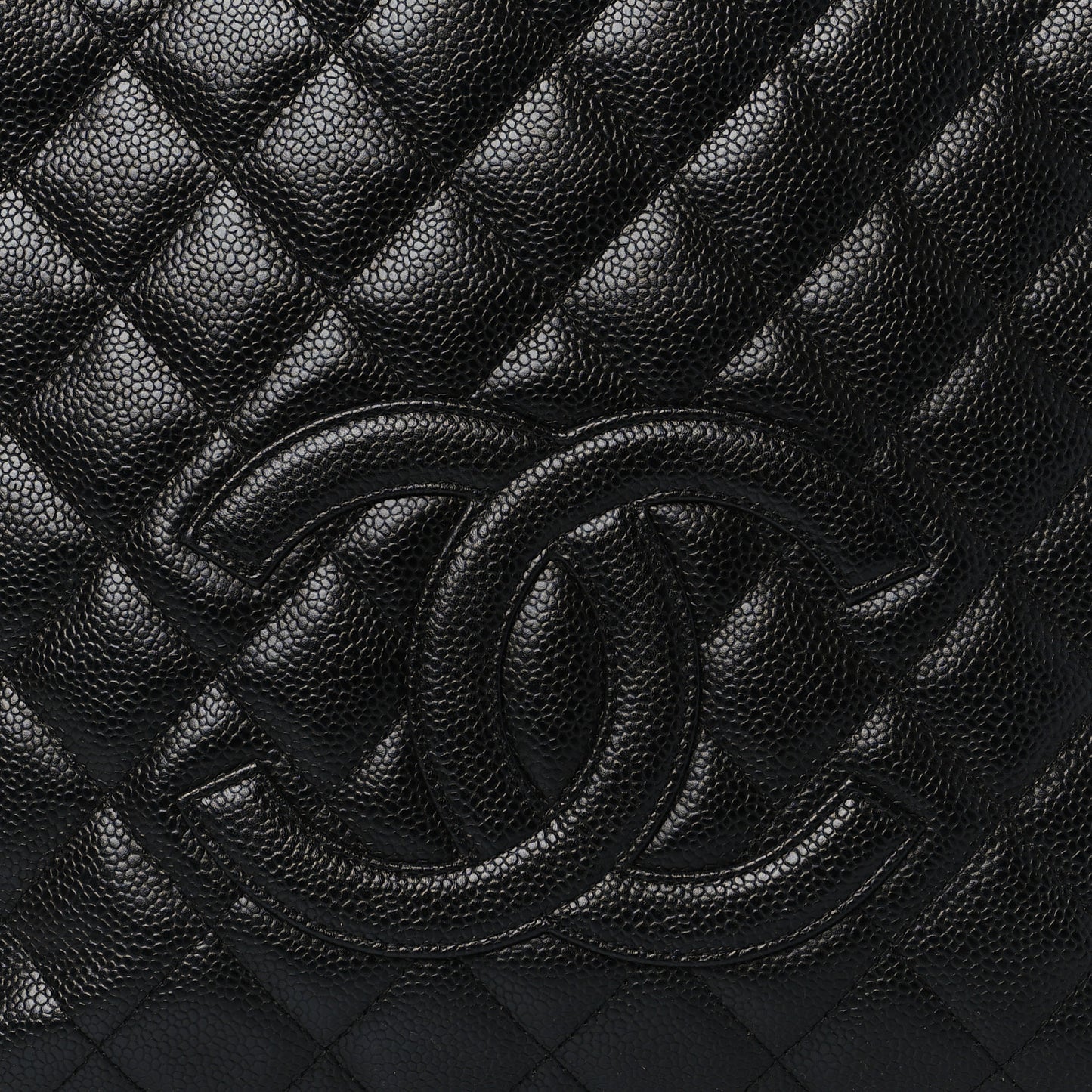 Caviar Quilted Petit Shopping Tote PST Black