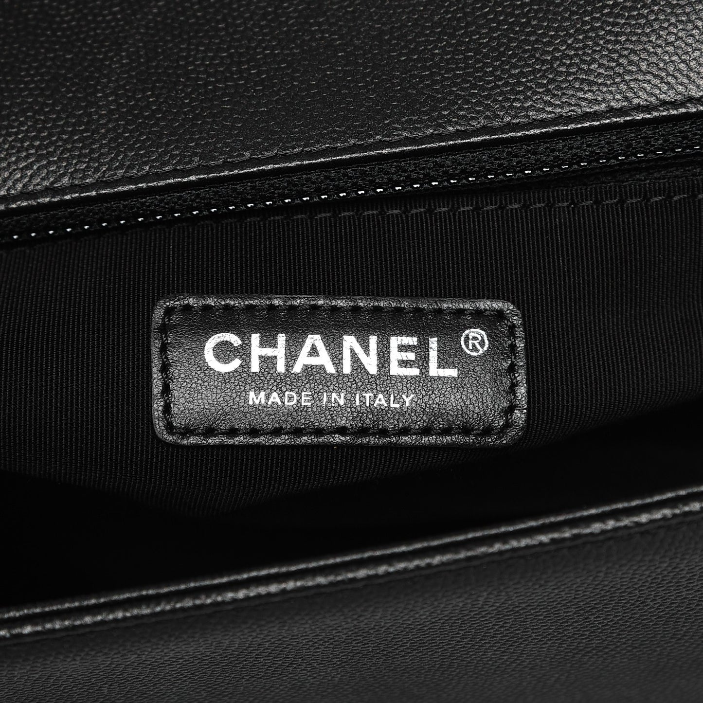 Caviar Quilted New Medium Boy Flap So Black