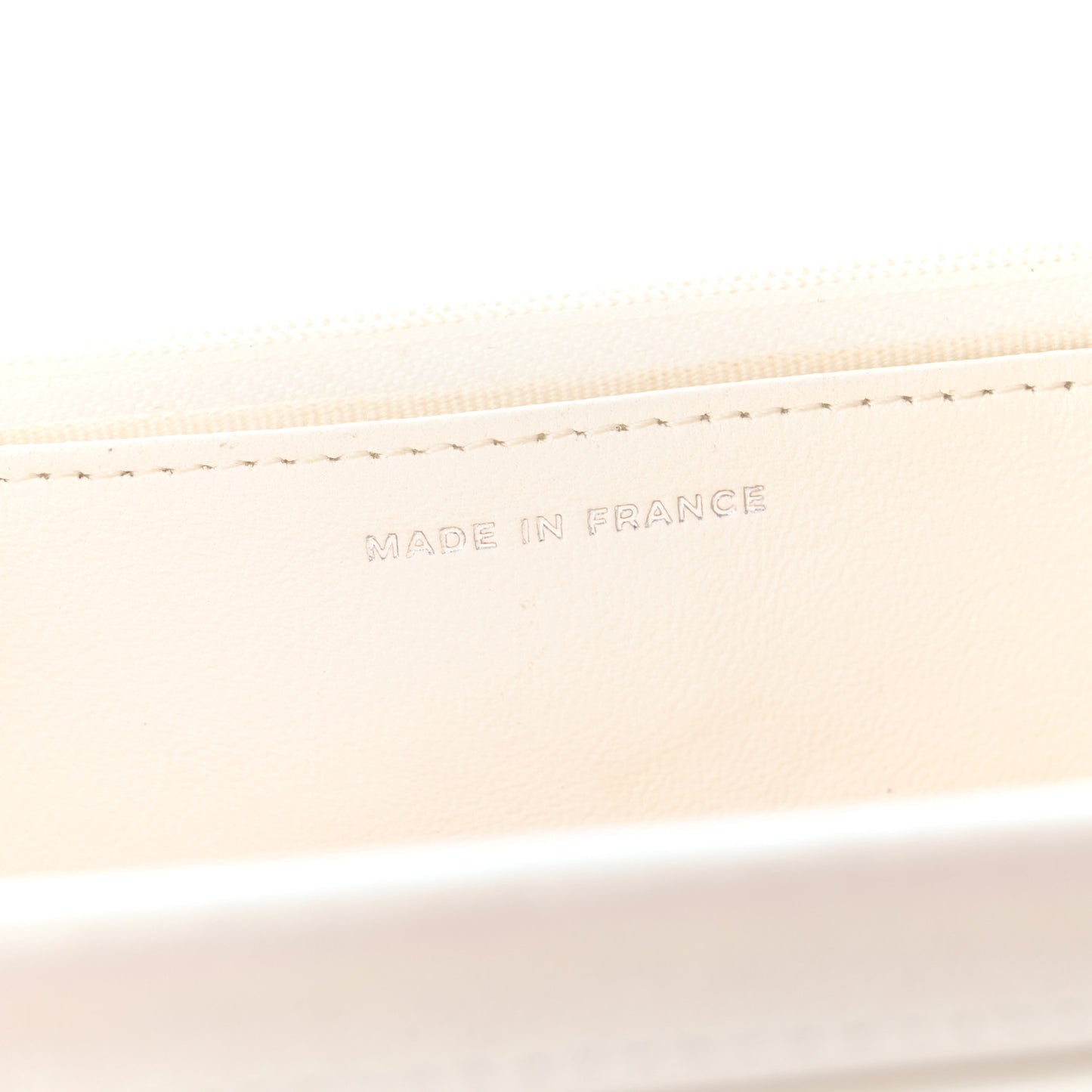 Lambskin Quilted Coco Bow Wallet On Chain WOC White