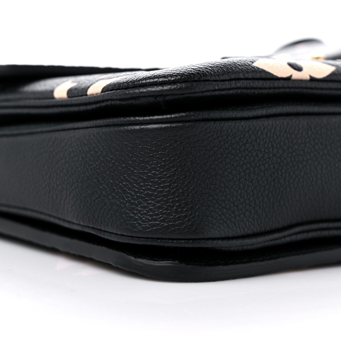 Empreinte Monogram Giant Pochette Metis Black Beige