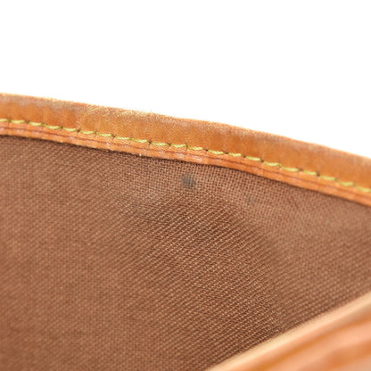 Louis Vuitton Monogram Batignolles Vertical 24 of 31