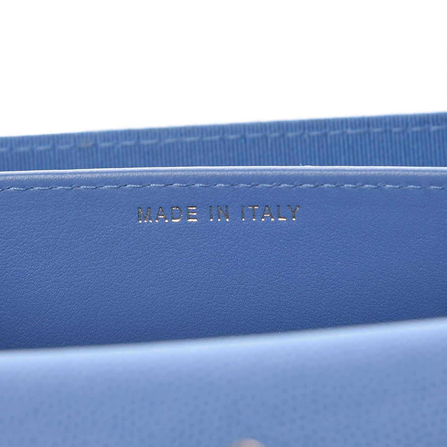 Caviar Chevron Quilted Card Holder Blue
