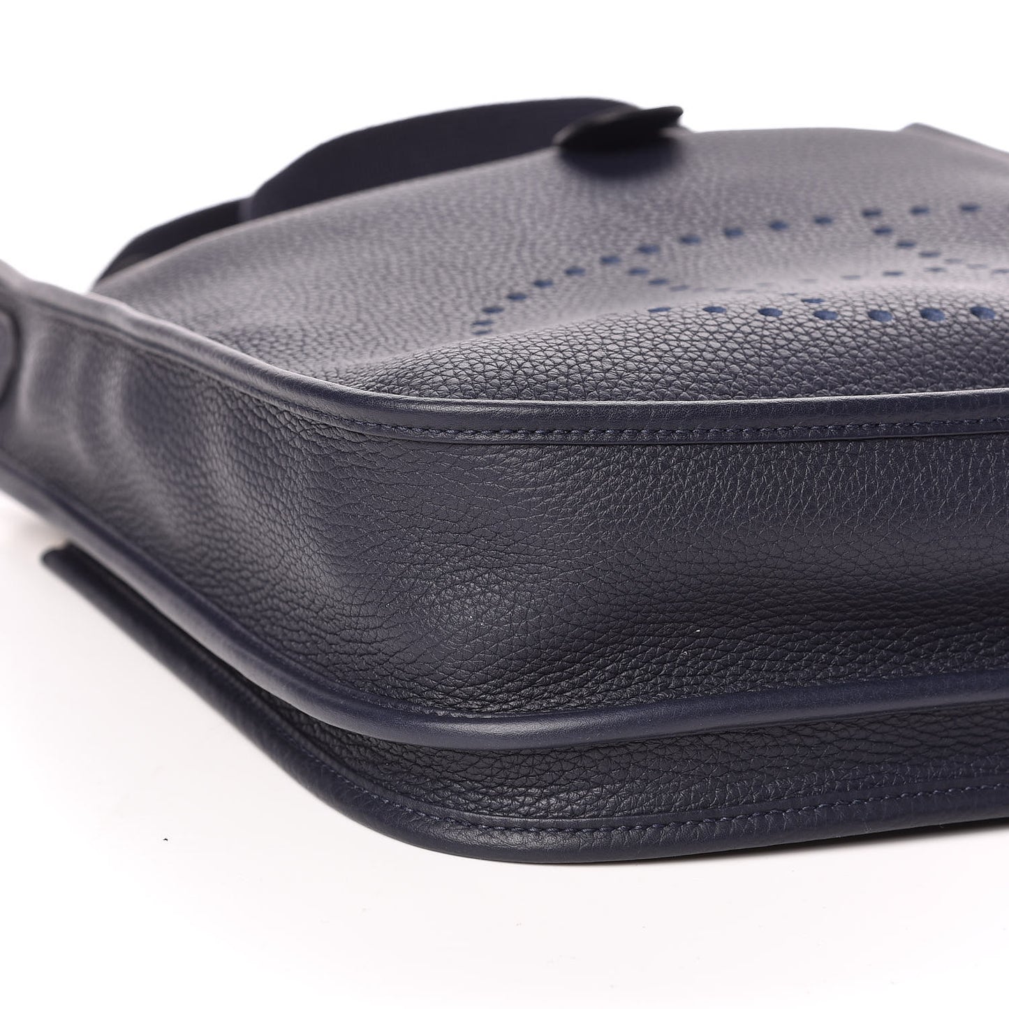 Taurillon Clemence Evelyne III PM Bleu Nuit