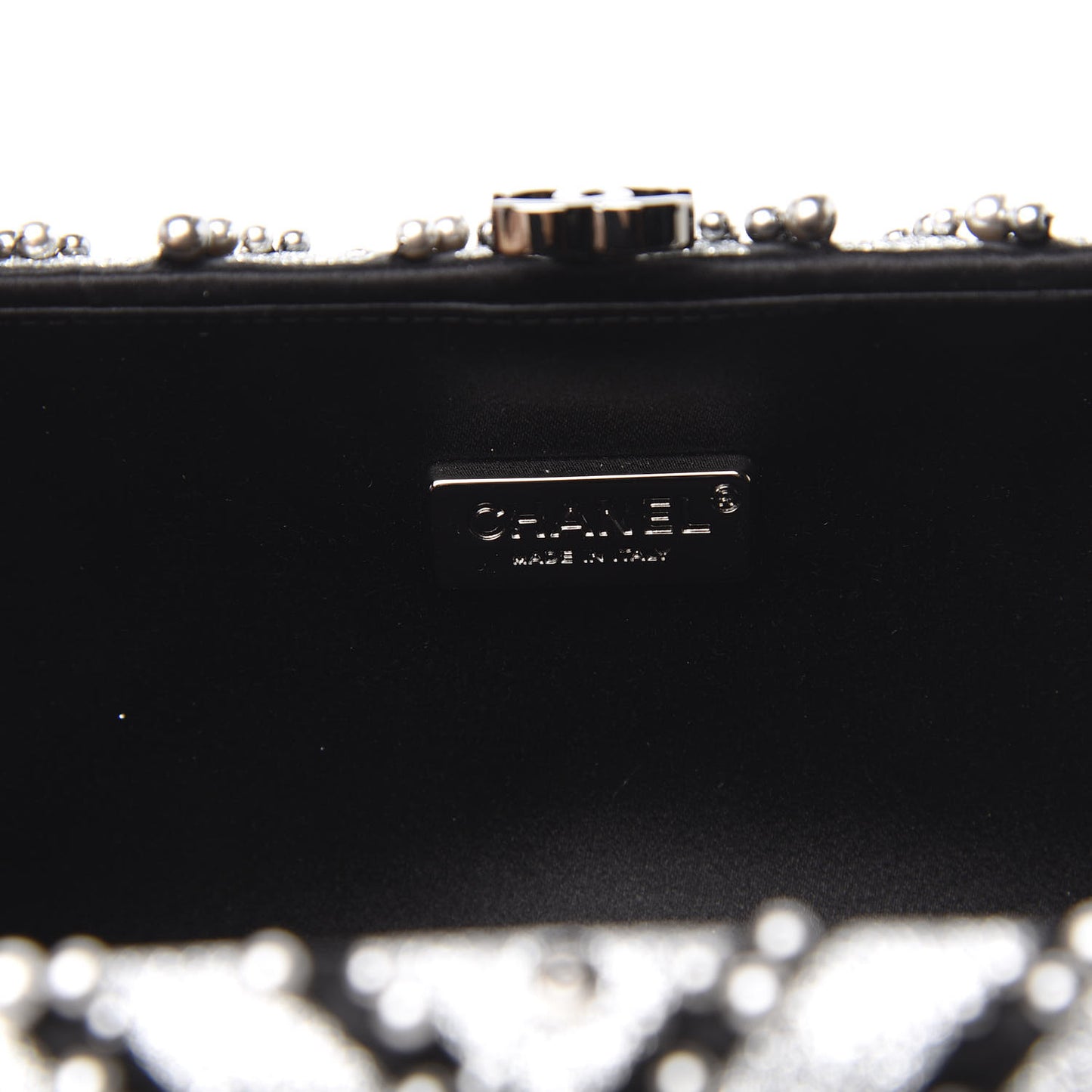 Mixed Fibers Pearl Evening Clutch Silver Black
