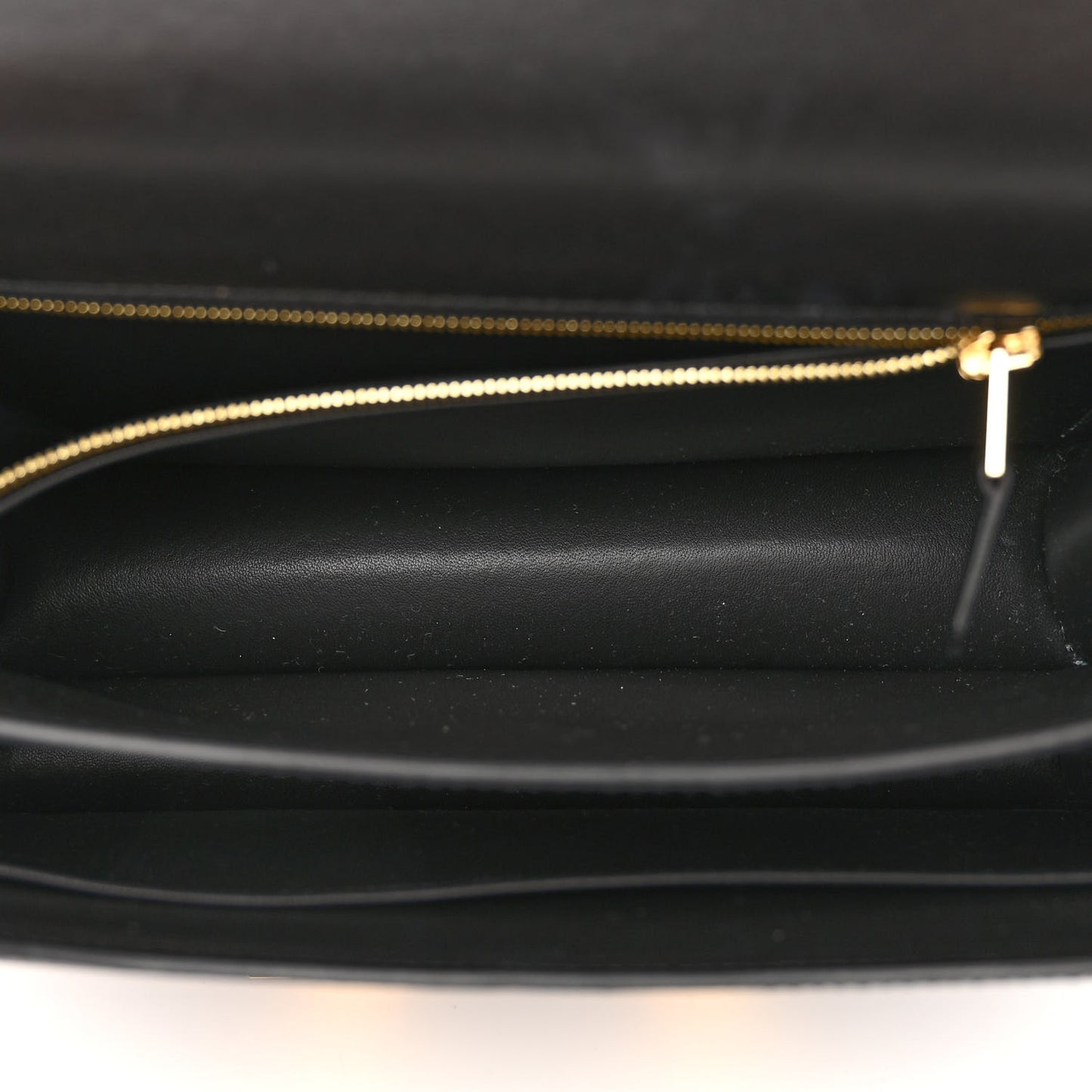 Epsom Constance 24 Black