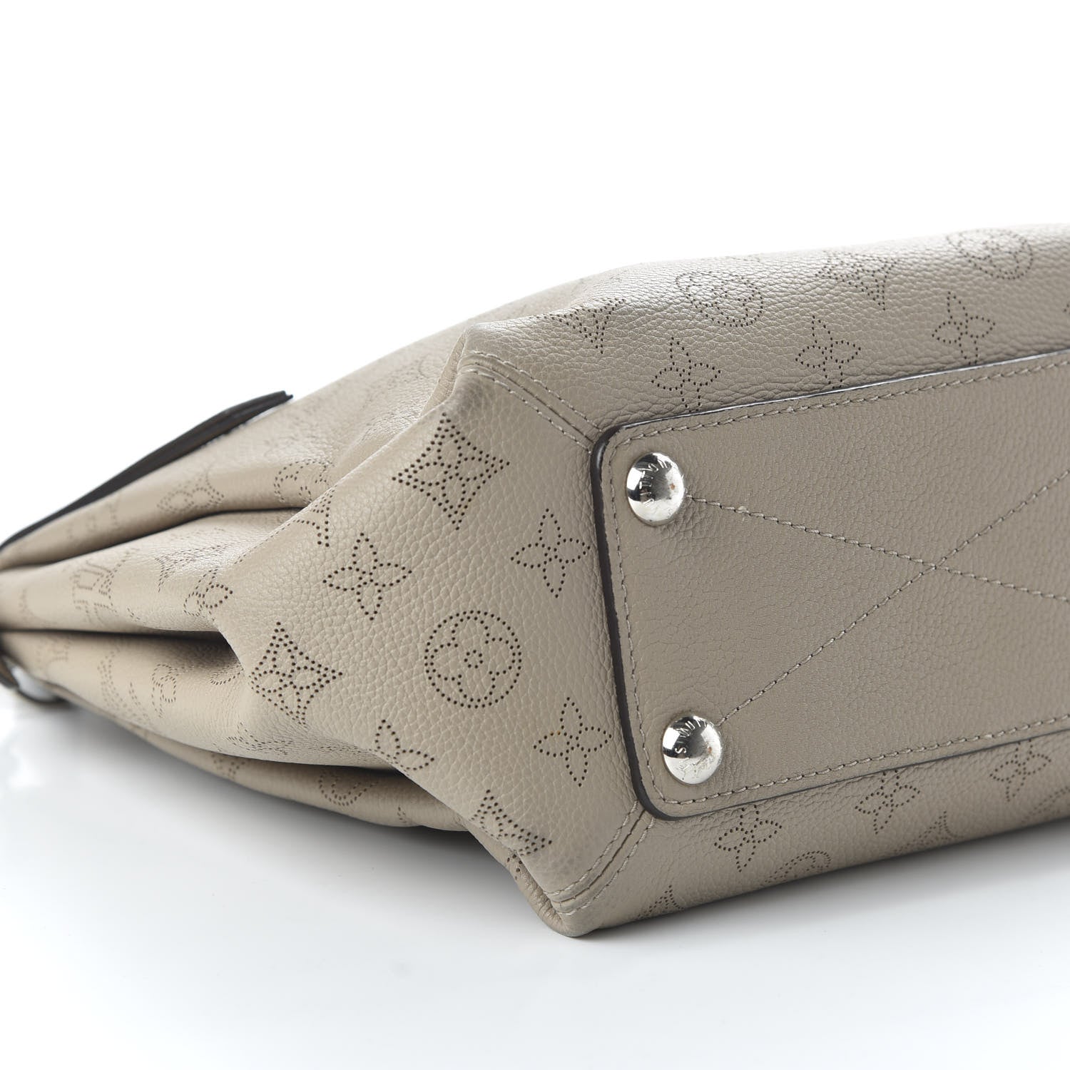 Louis Vuitton Mahina Babylone Chain BB Galet 6 of 9