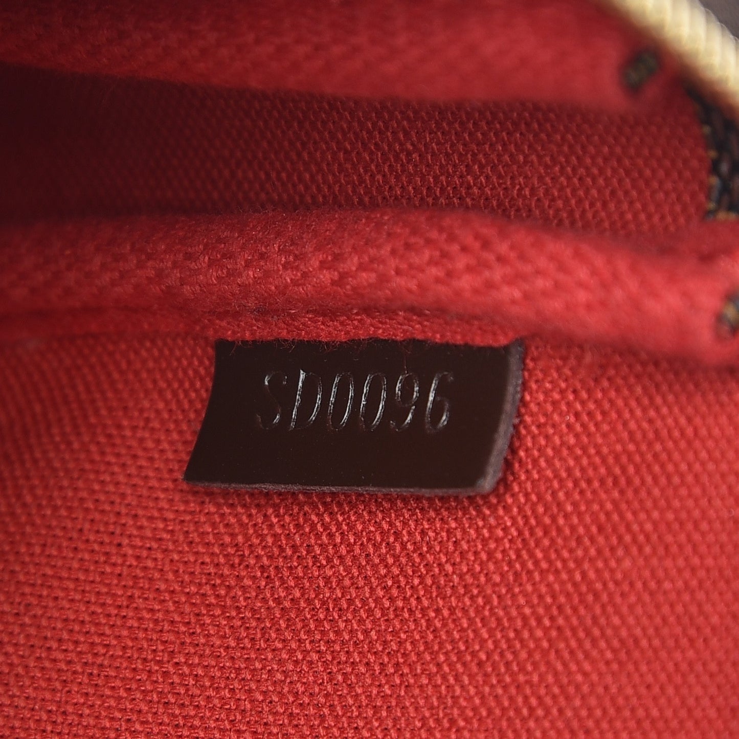 Damier Ebene Pochette Accessories