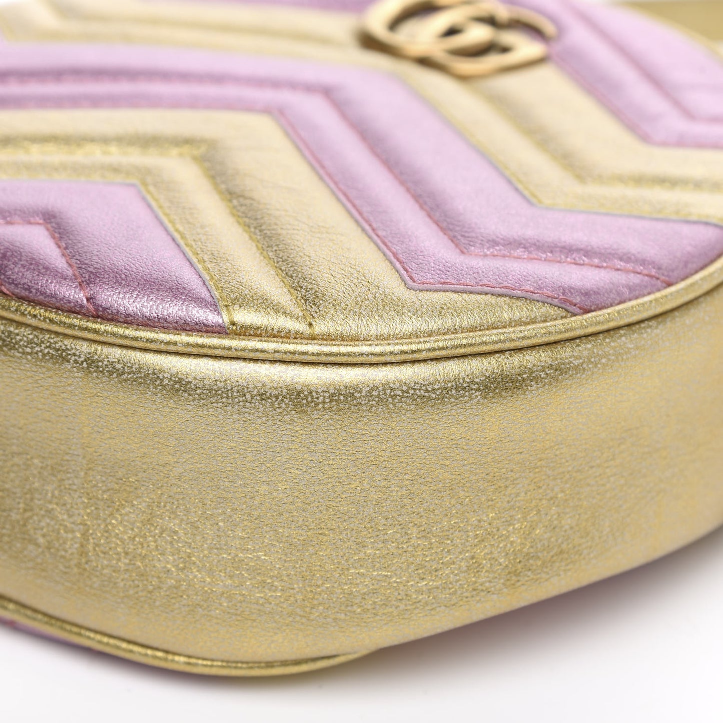 Metallic Nappa Matelasse Heart Mini GG Marmont Round Shoulder Bag Oro Vecchio Rosa