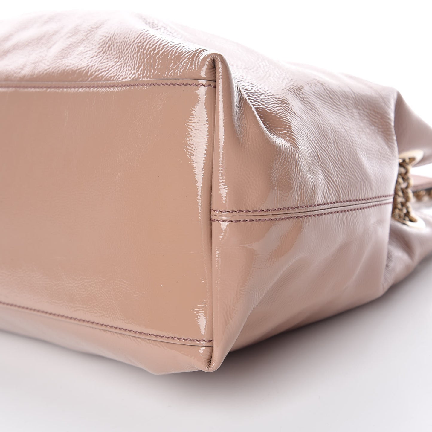 Patent Medium Soho Chain Shoulder Bag Dark Cipria