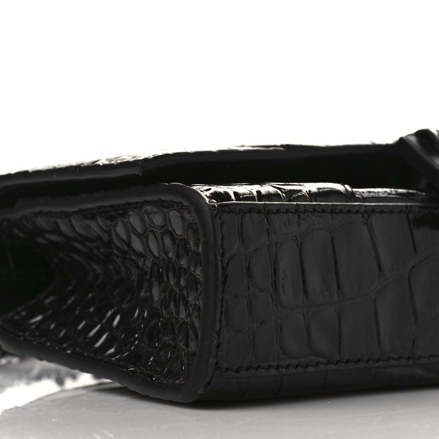 Shiny Calfskin Monochrome Crocodile Embossed Hourglass Chain Bag Black