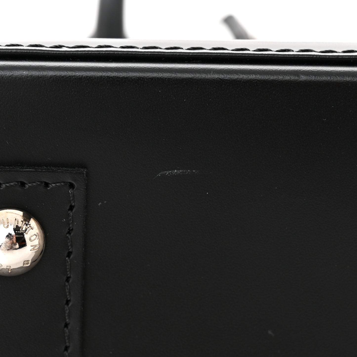 LOUIS VUITTON Epi Alma BB Black