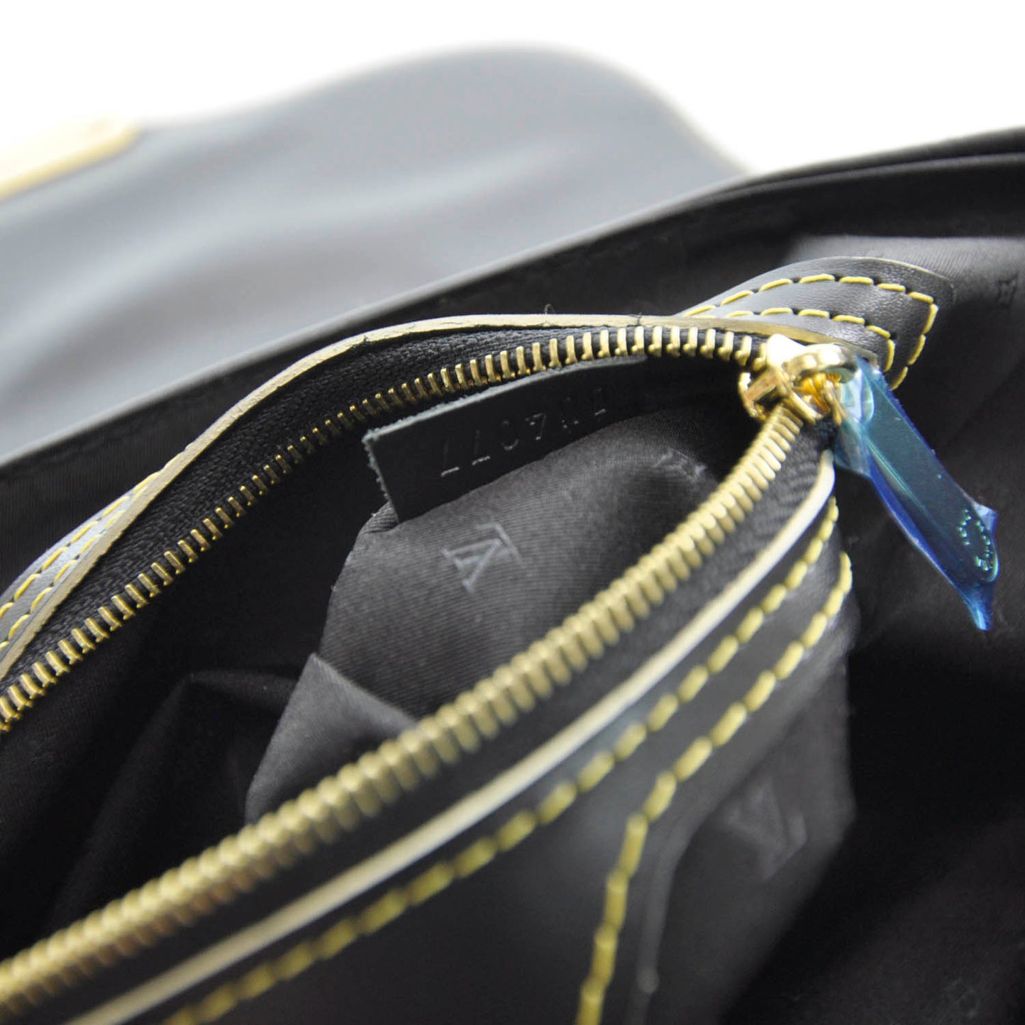 Suhali Le Confident Shoulder Bag