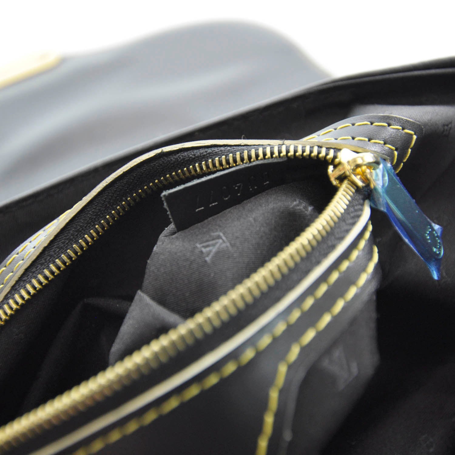 Louis Vuitton Suhali Le Confident Shoulder Bag 10 of 10