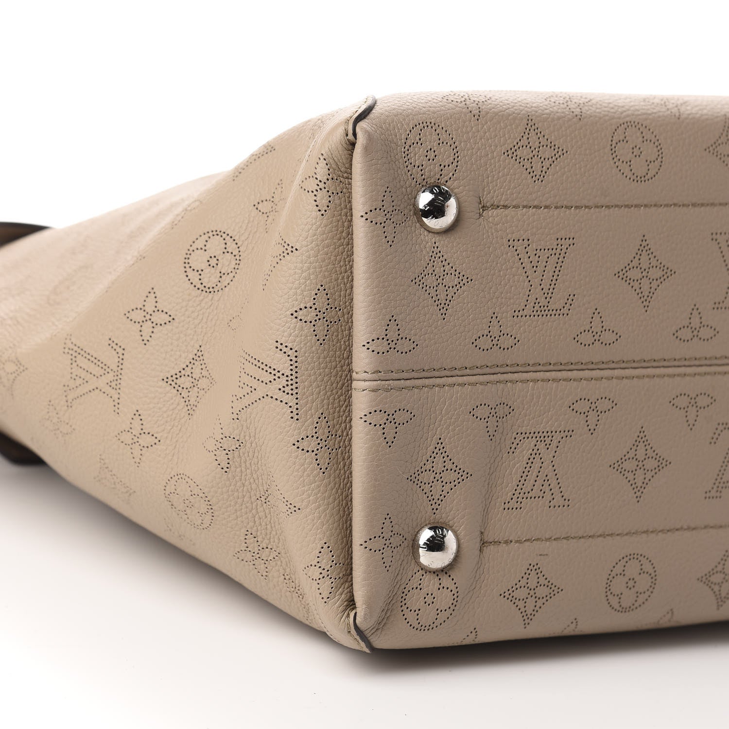 Louis Vuitton Mahina Hina MM Galet 7 of 10