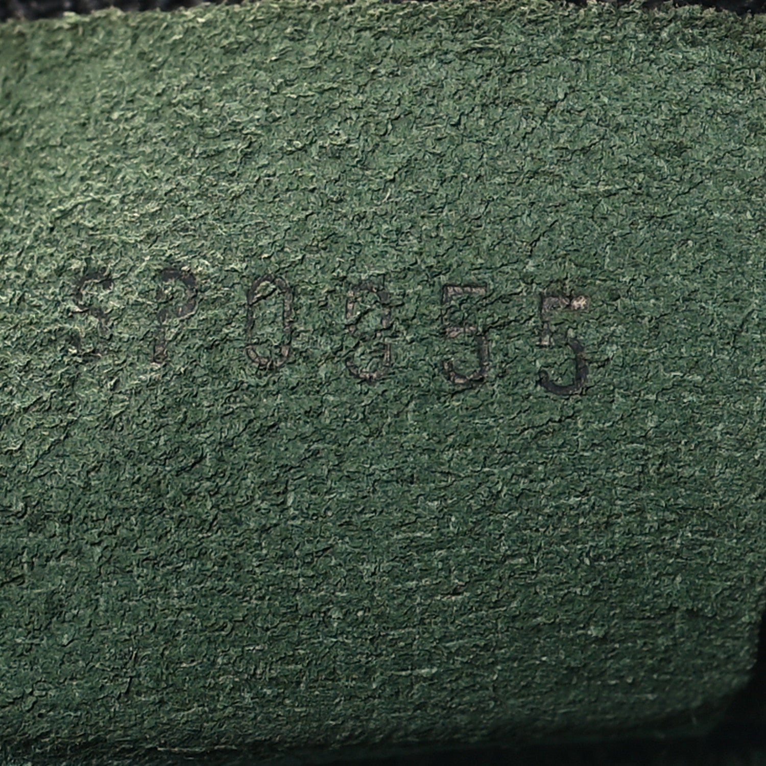 Louis Vuitton Taiga Kendall PM Epicea 6 of 14