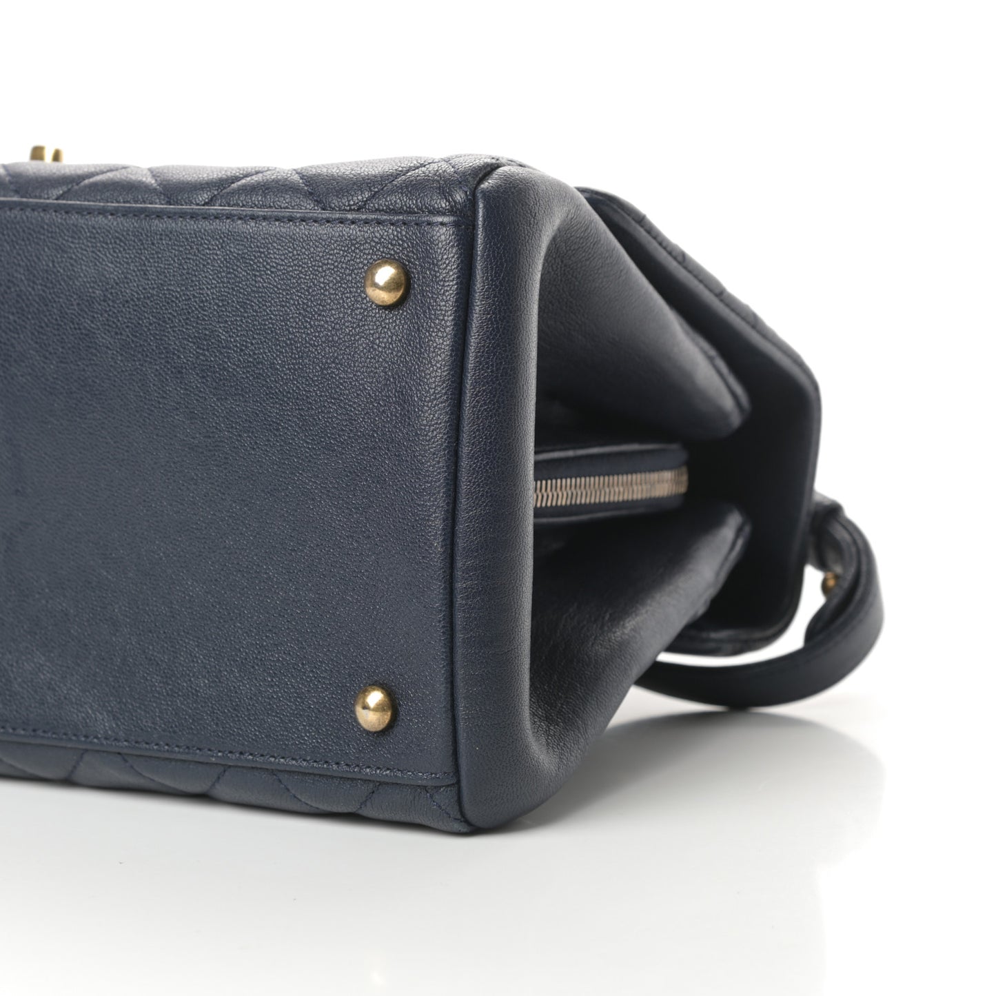 Shiny Sheepskin Quilted Large Trapezio Flap Navy