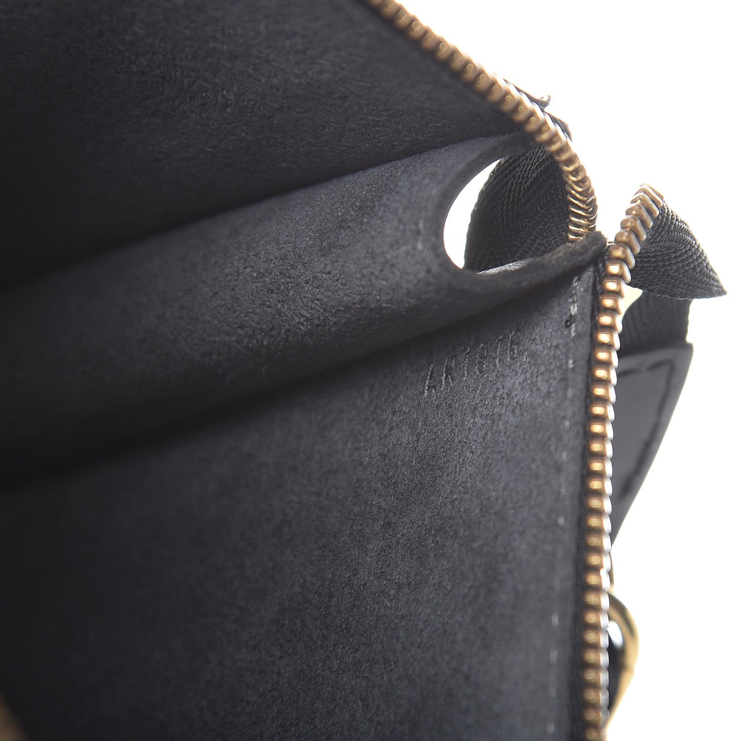 Epi Pochette Accessories 24 Black