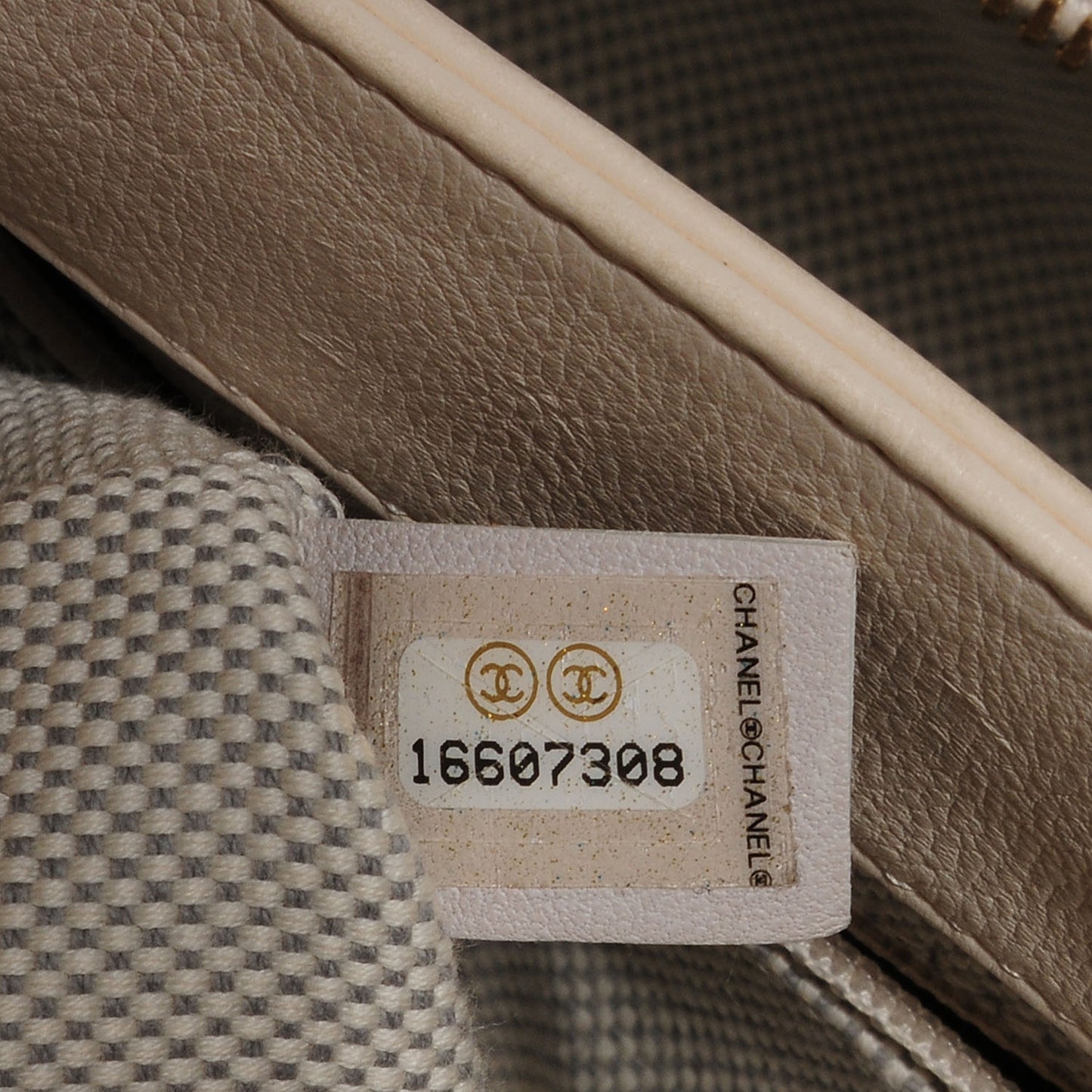 Calfskin Quilted Retro Chain Tote Ivory