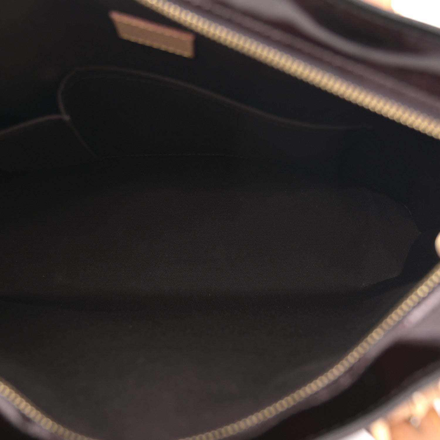Louis Vuitton Vernis Brentwood Amarante 4 of 10