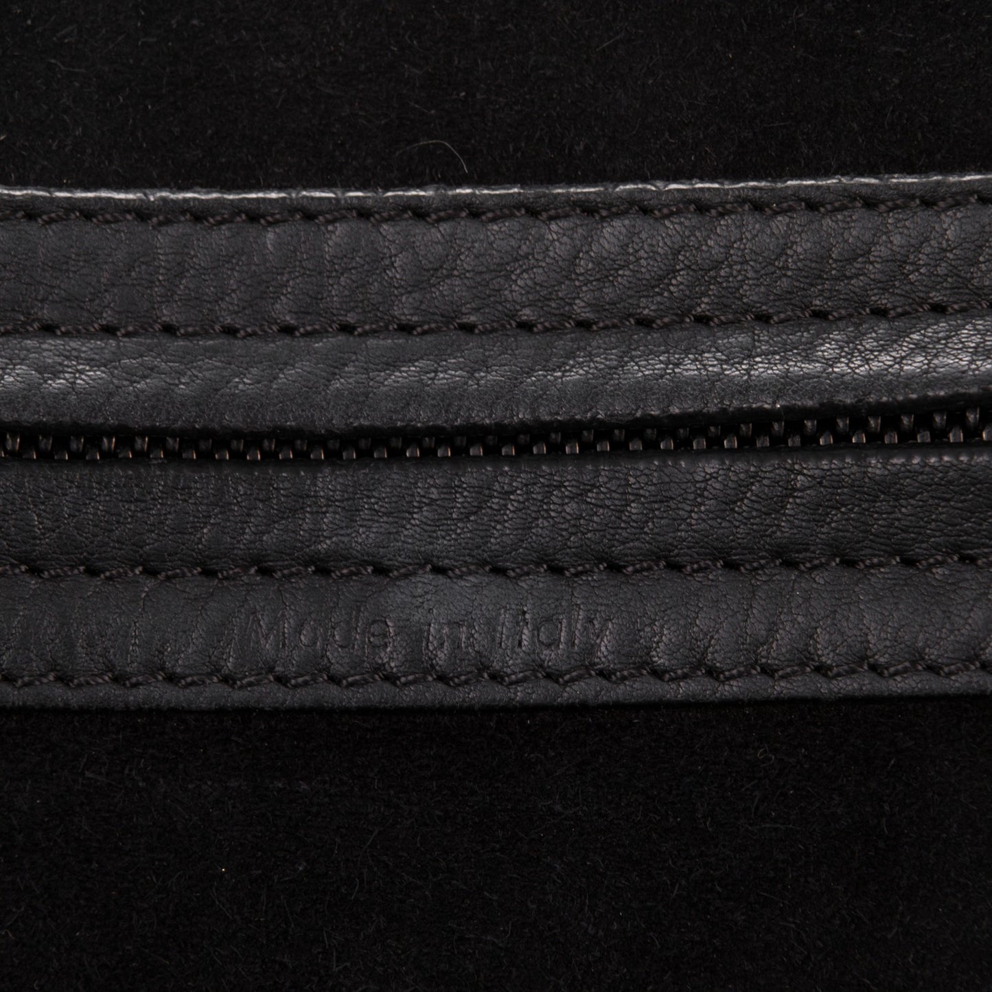 Supple Calfskin Medium Phantom Luggage Black