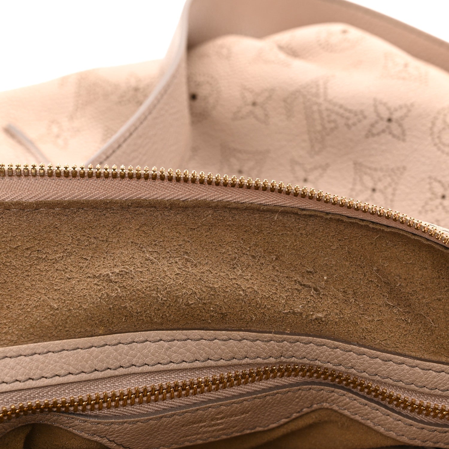 Louis Vuitton Mahina Selene MM Sandy 11 of 18