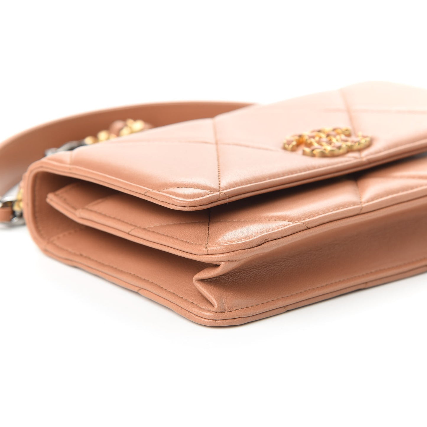 Lambskin Quilted 19 Wallet On Chain WOC Brown