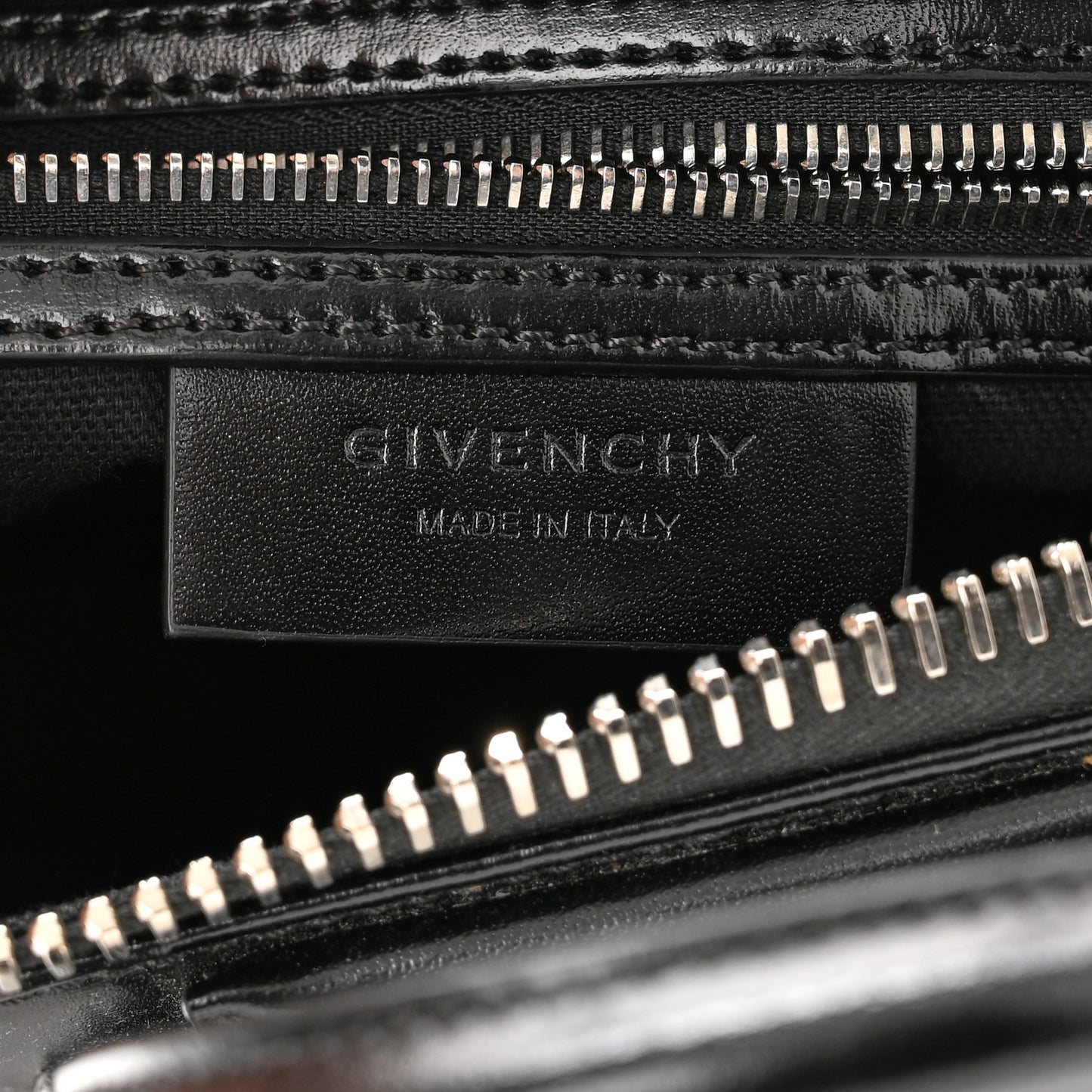 Shiny Lord Calfskin Mini Antigona Black
