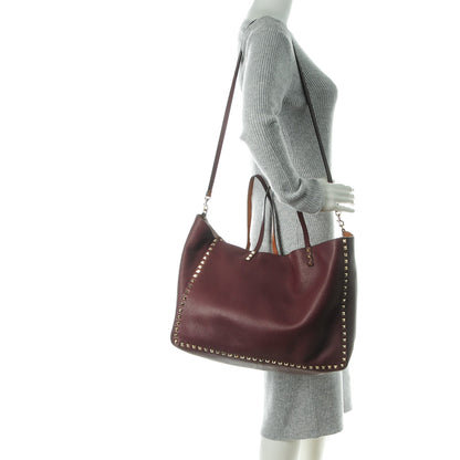 Valentino Garavani Grained Calfskin Large Rockstud Reversible Tote Light Cuir Rubin 2 of 7