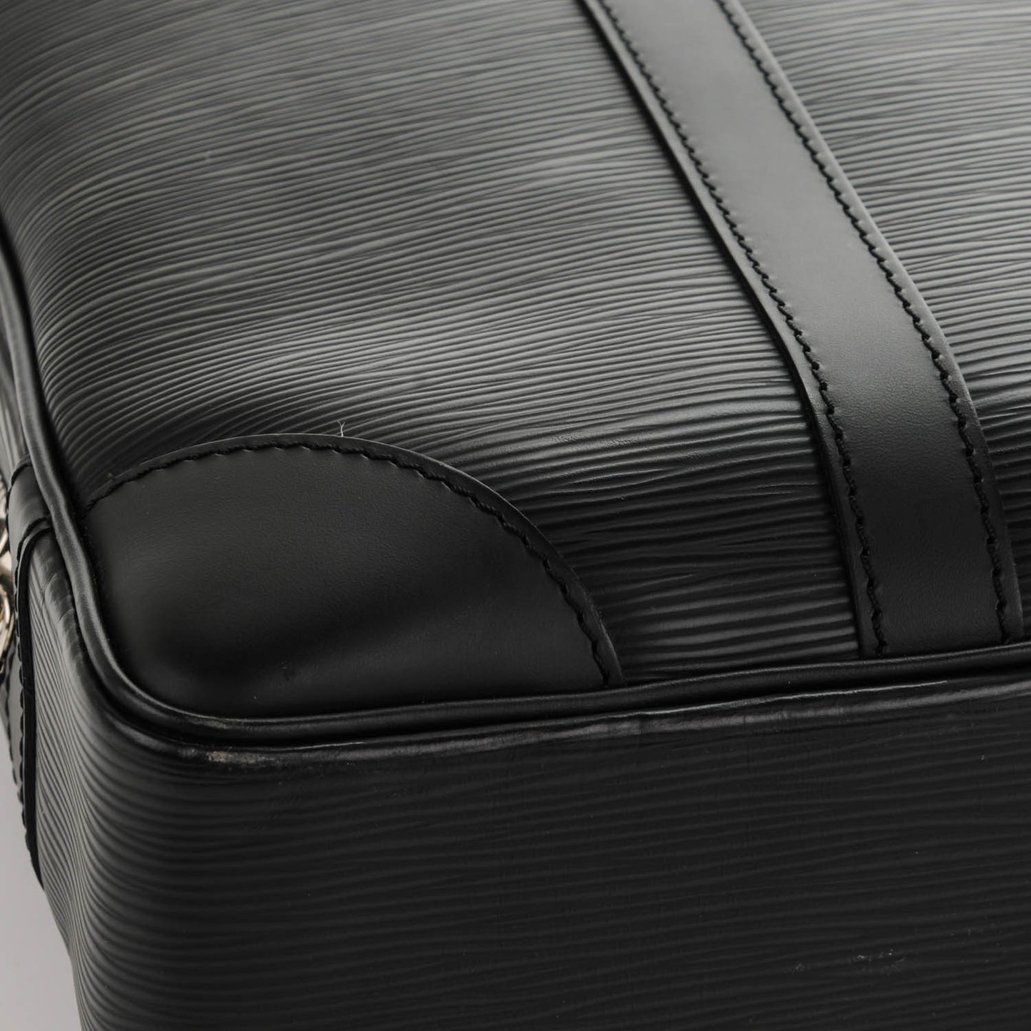 Epi Vivienne MM Black
