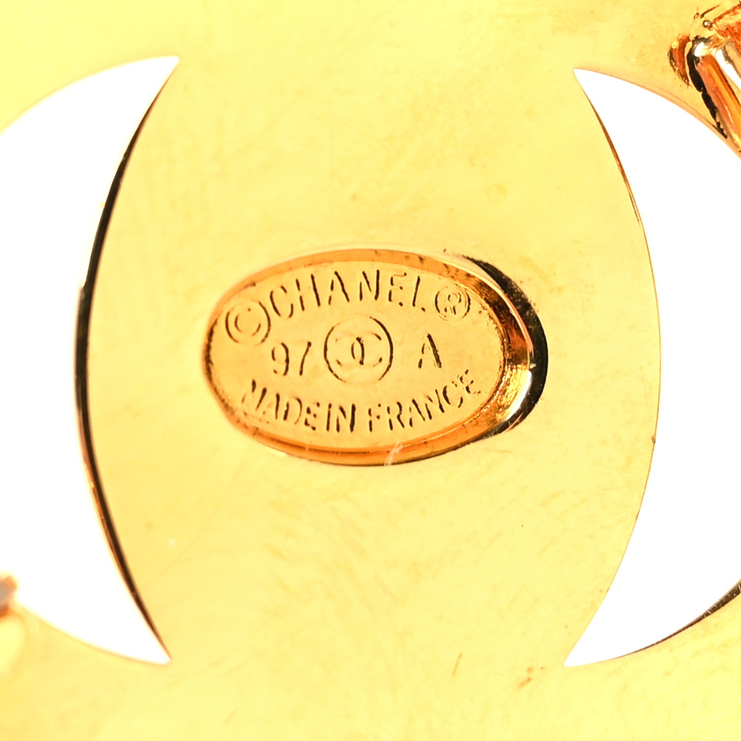 Chanel CC Brooch Gold 3 of 3