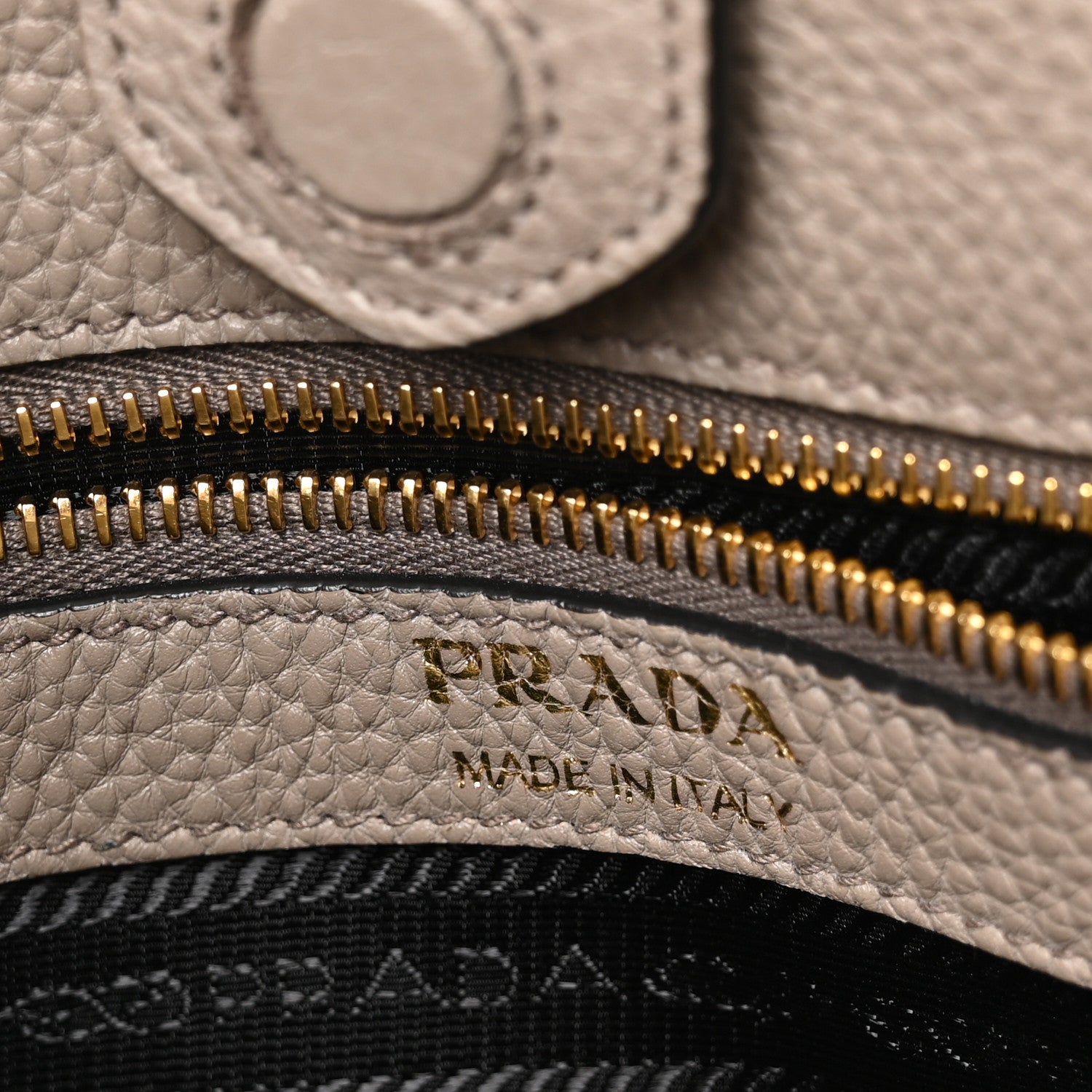 Prada Vitello Daino Hobo Messenger Bag Argilla 5 of 9