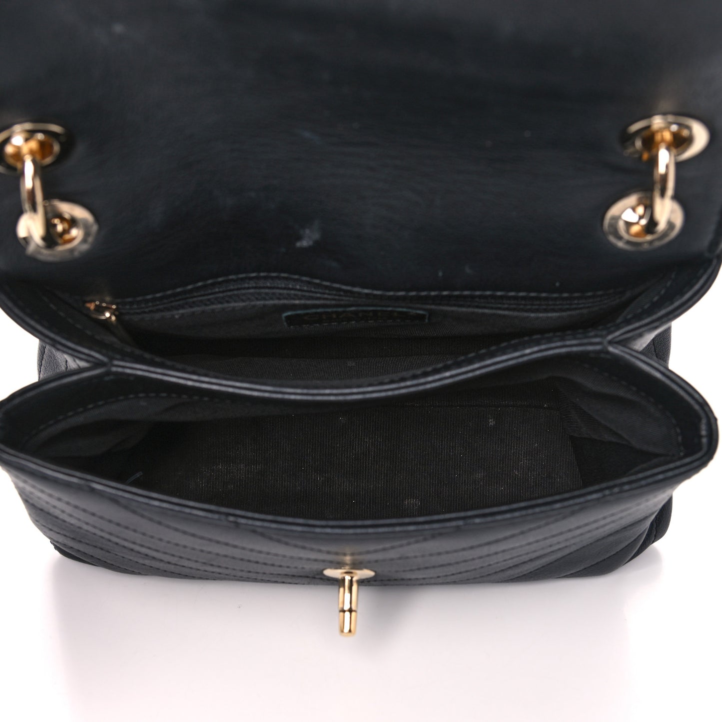 Grained Calfskin Small Chevron Chic Top Handle Flap Black