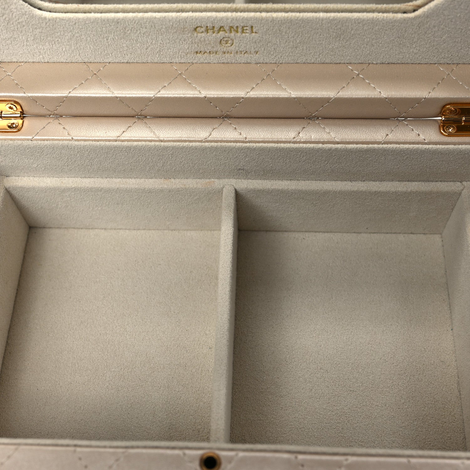 Chanel Iridescent Lambskin Quilted Jewelry Case Beige 7 of 8