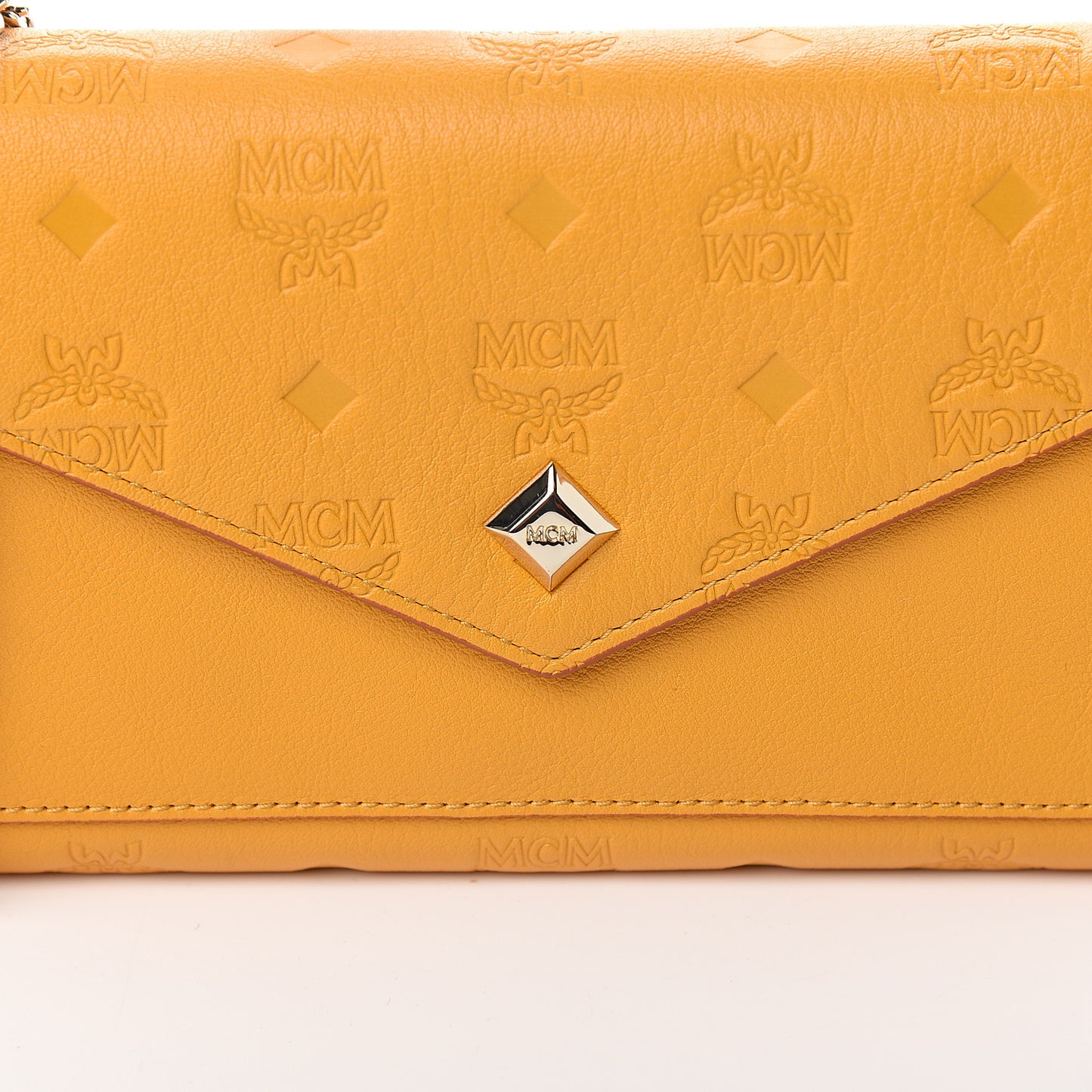 Calfskin Ottomar Wallet On Chain Mango