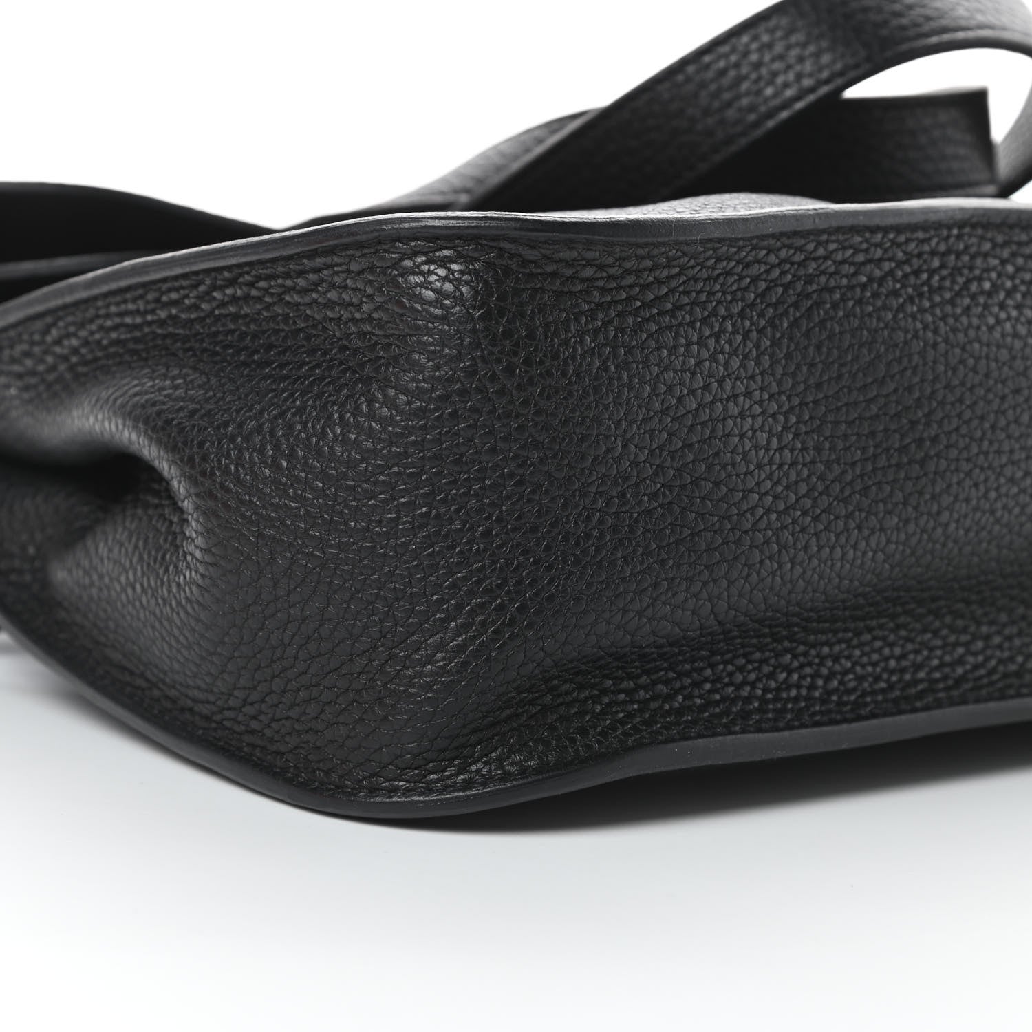 Hermes Taurillon Clemence Halzan 31 GM Black 12 of 17