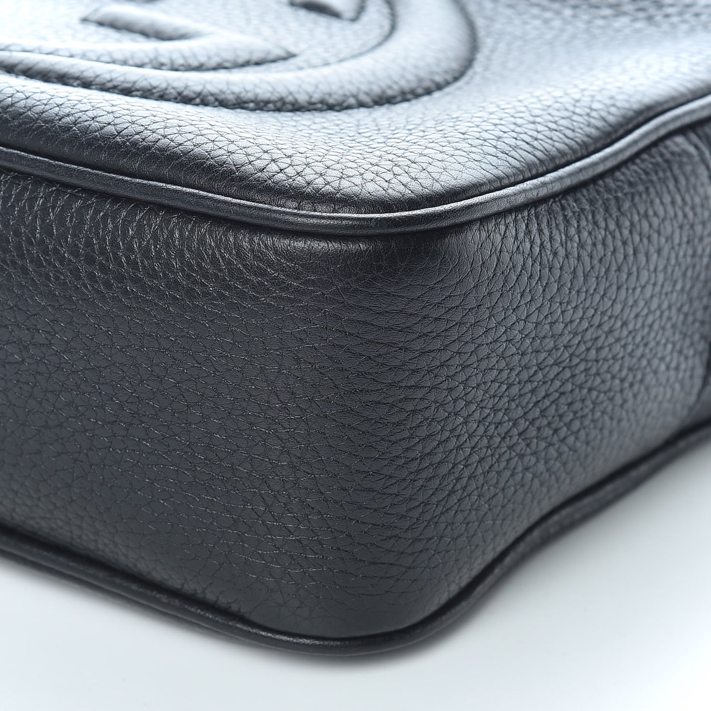 Pebbled Calfskin Small Soho Disco Bag Black