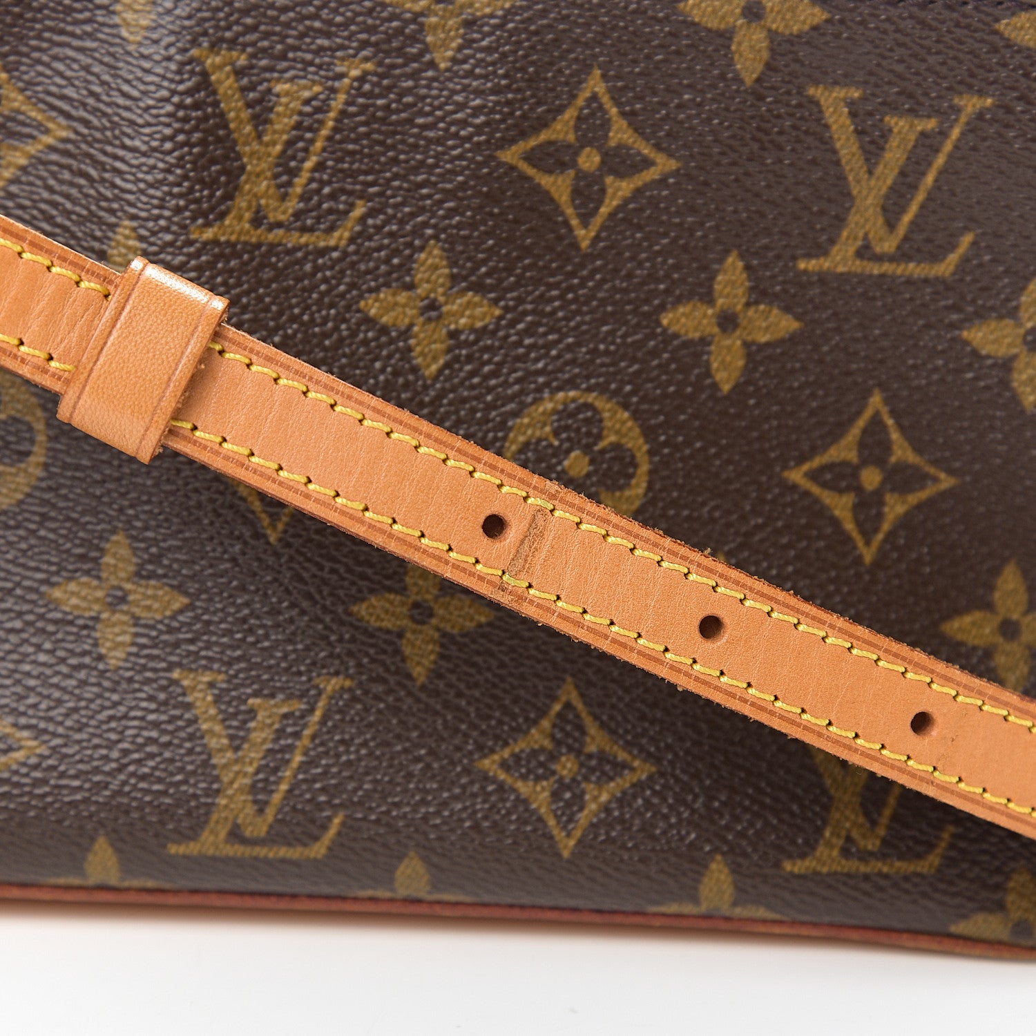 Louis Vuitton Monogram Trotteur 6 of 10