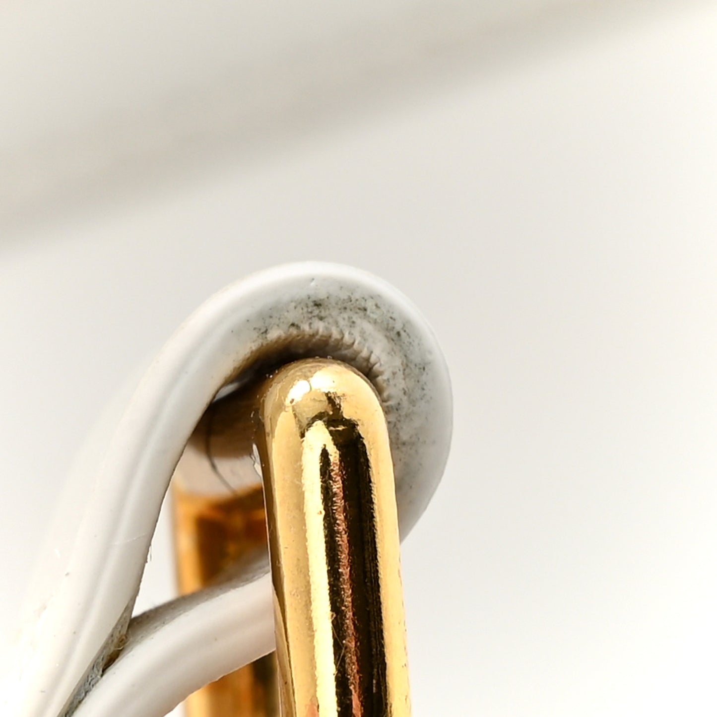 Smooth Calfskin Le Grand Chiquito White