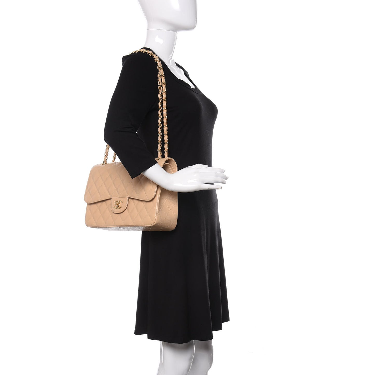 Caviar Quilted Jumbo Double Flap Beige Clair