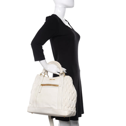 Miu Miu Nappa Matelasse Satchel Bianco 3 of 14