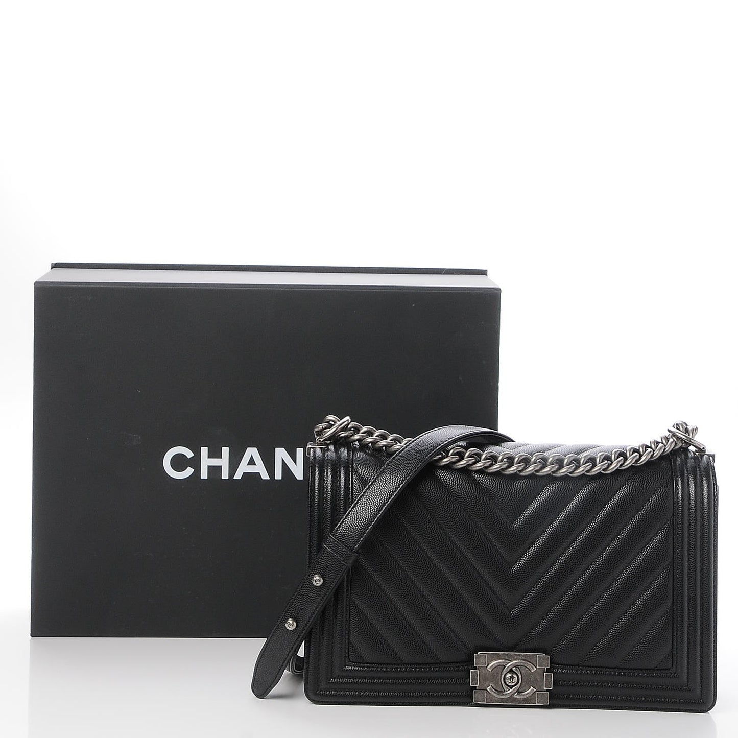 Caviar Chevron Quilted New Medium Boy Flap Black
